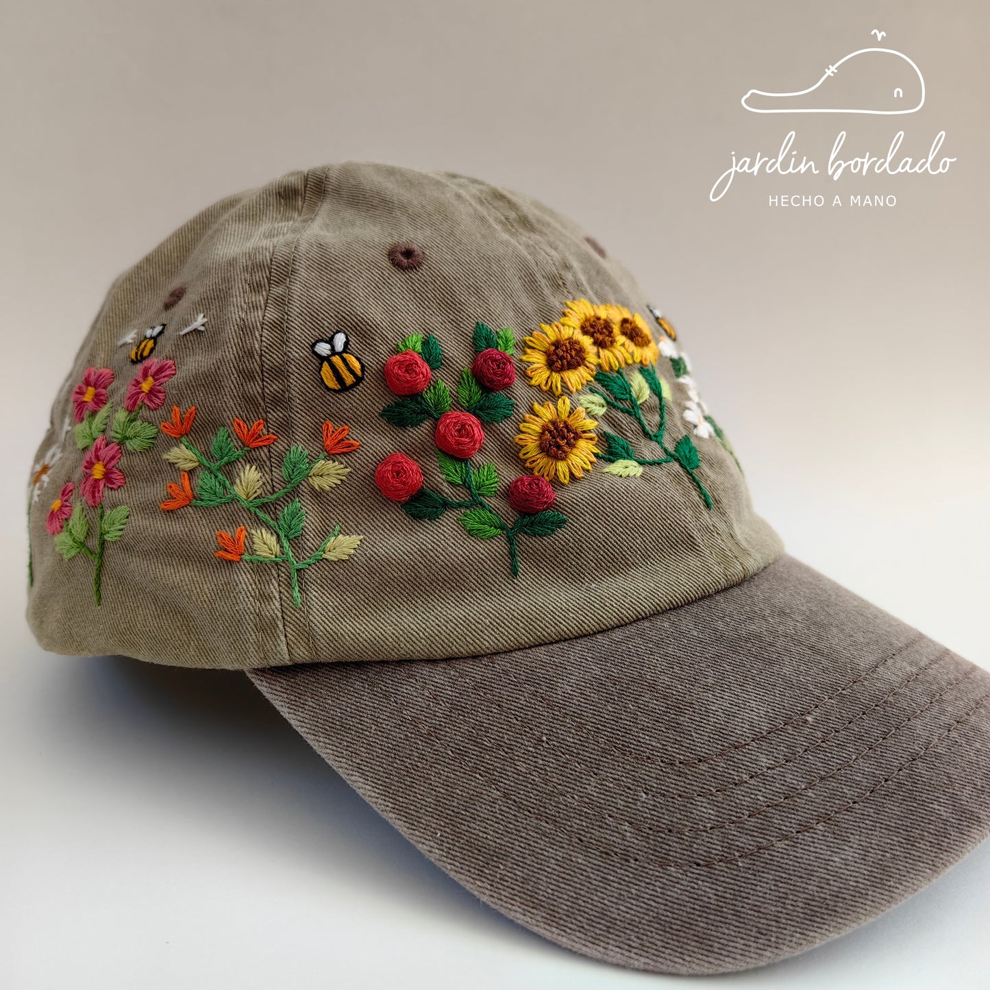 Gorra jardín de abejitas