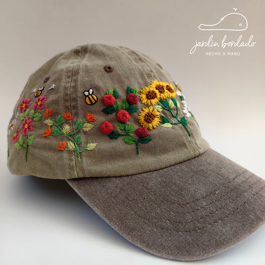 Gorra jardín de abejitas