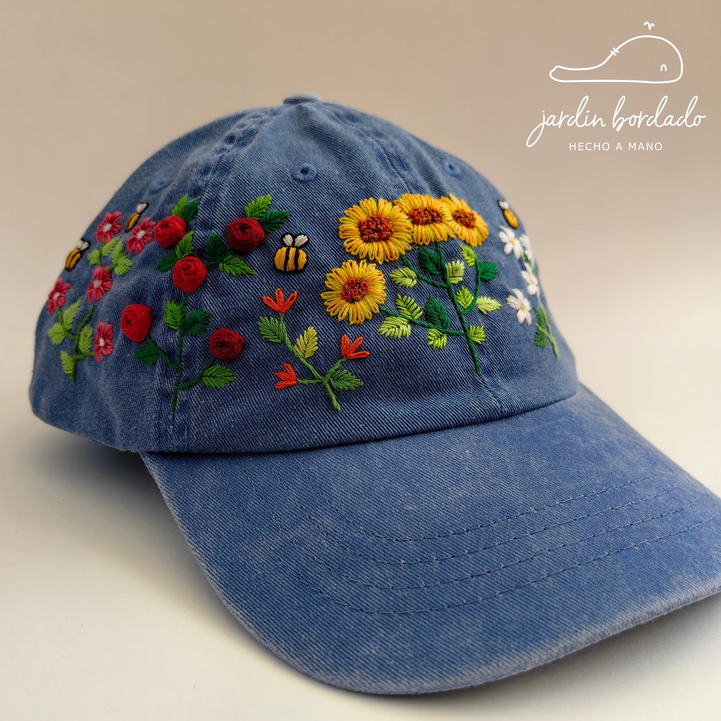 Gorra jardín de abejitas