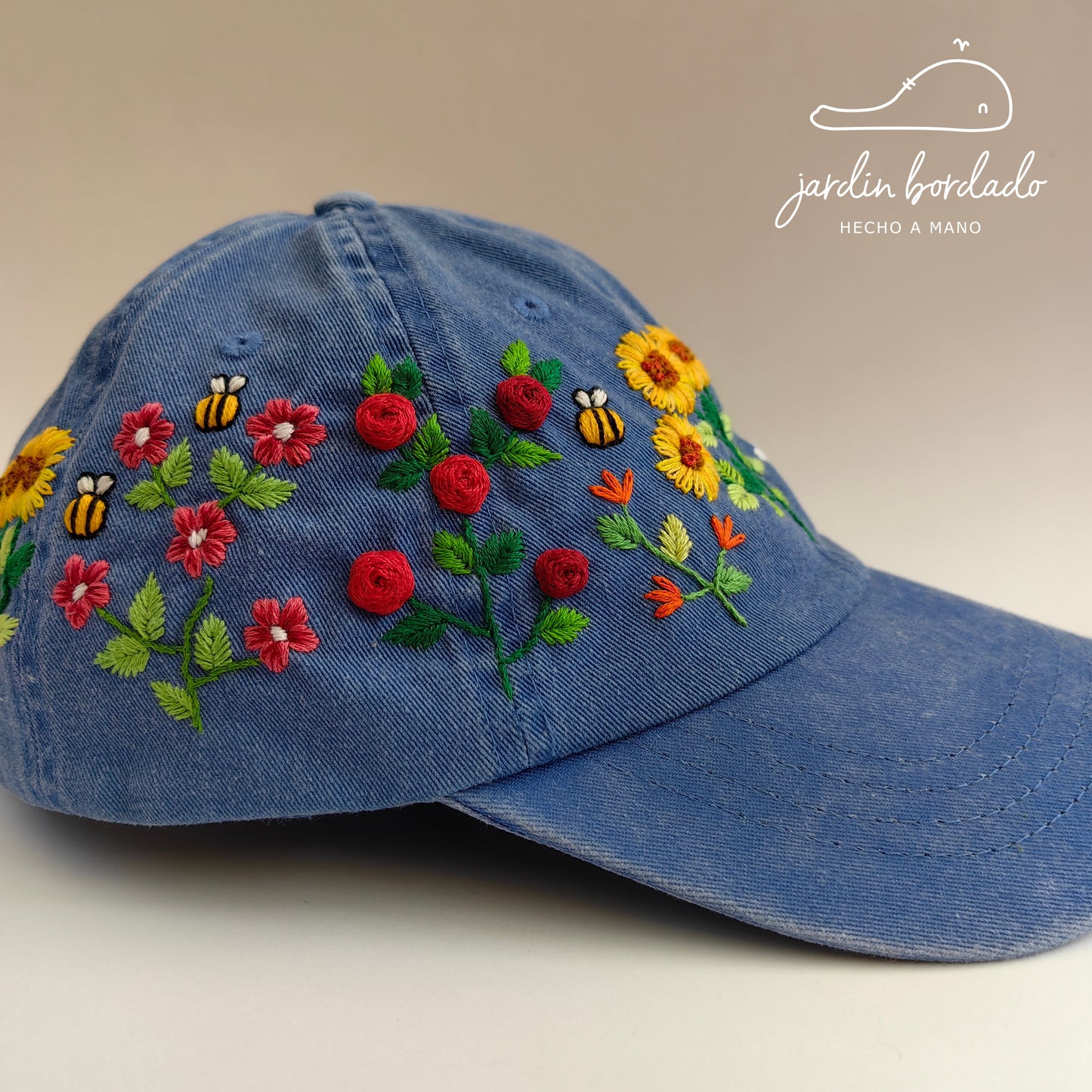 Gorra jardín de abejitas